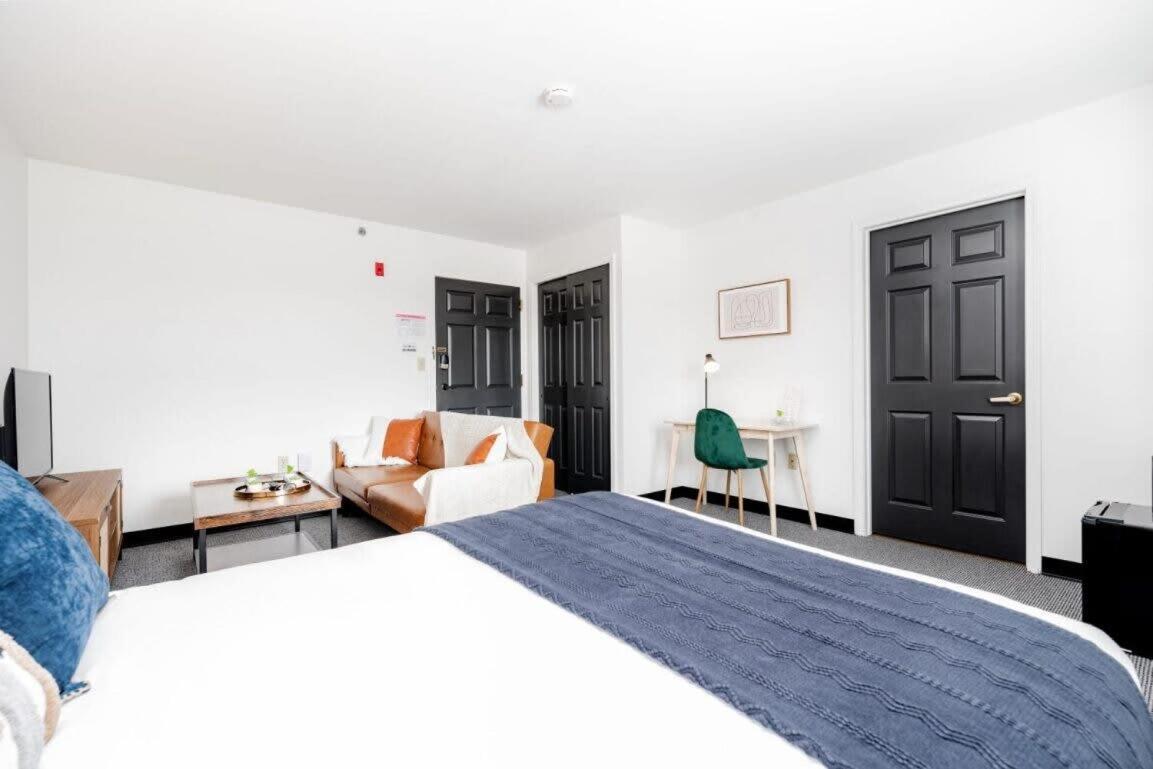 Cozysuites Cwe Stylish Queen With Microwave&Fridge Tower Grove Exterior foto