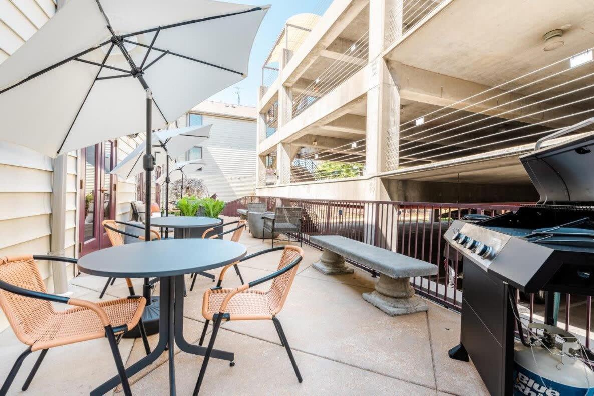 Cozysuites Cwe Stylish Queen With Microwave&Fridge Tower Grove Exterior foto