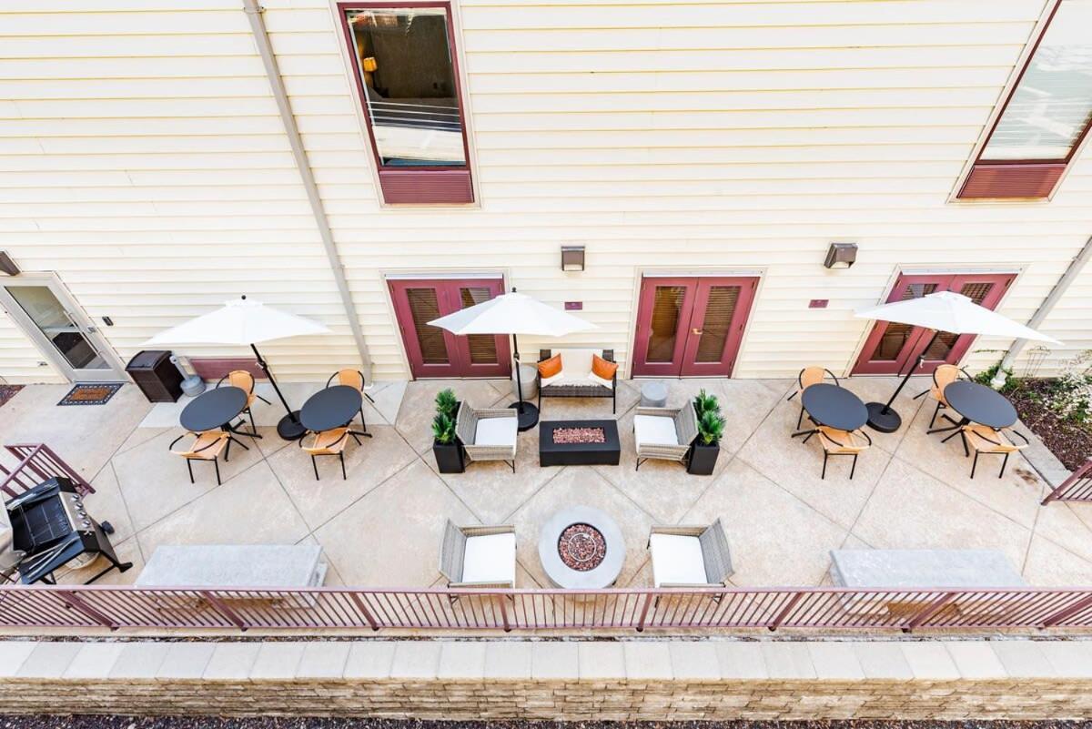 Cozysuites Cwe Stylish Queen With Microwave&Fridge Tower Grove Exterior foto