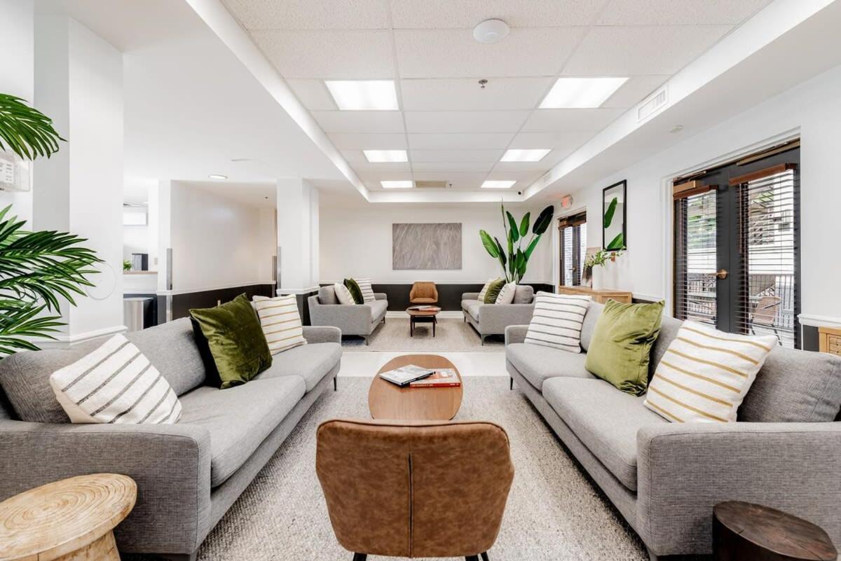 Cozysuites Cwe Stylish Queen With Microwave&Fridge Tower Grove Exterior foto
